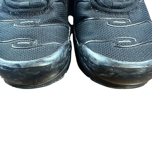 Nike Air Max Plus Little Kids' Shoes (CD0610-001, Black/Black-Black) Size 3Y - Picture 13 of 16